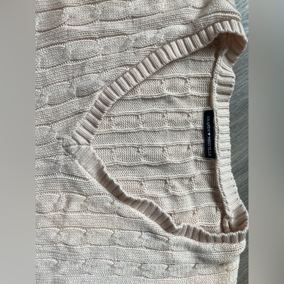 Brandy Melville Knit V-neck Sweater - Picture 3 of 4